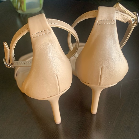 Steve Madden Stiletto Sandal Nude - Picture 3 of 8
